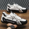 Sepatu Sneaker
